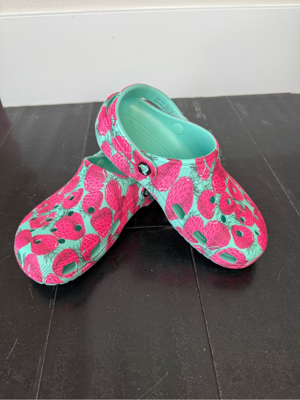 NWOT CROCS Summer Fruit Classic Clogs Strawberry Print - Pink and Teal